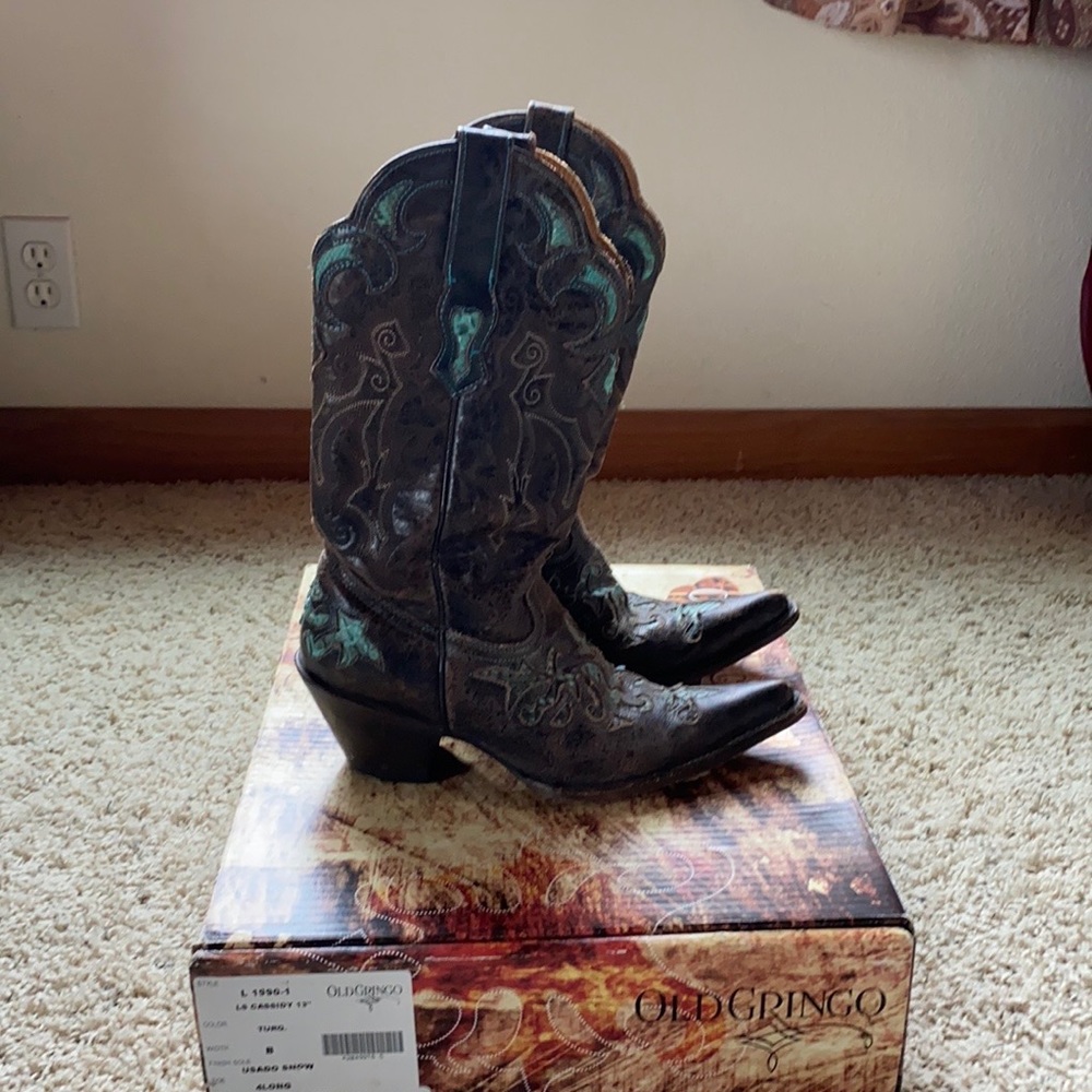 Stetson boots size 8 colors: brown/turquoise